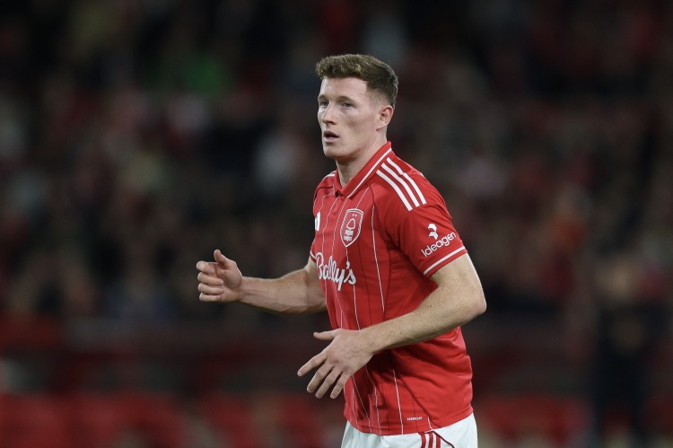 云开体育官网-记者：曼联暂时未争夺托纳利，埃利奥特·安德森一直是引援首选